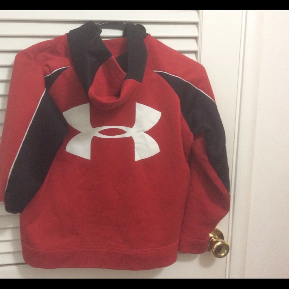 Red/black under amour sweater